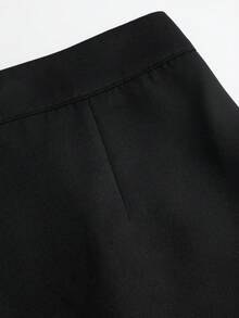 Sweetra Women's Elegant Sexy Lace Patchwork Slit Mini Skirt For Commuting - Black - View 5
