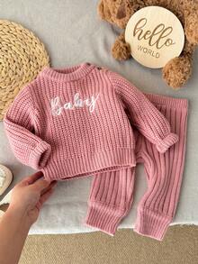 SHEIN 新生兒字母刺繡秋冬針織套裝，包含毛衣、內搭褲、蝴蝶結裝飾襪子與帽子 - 粉色 - 查看 4