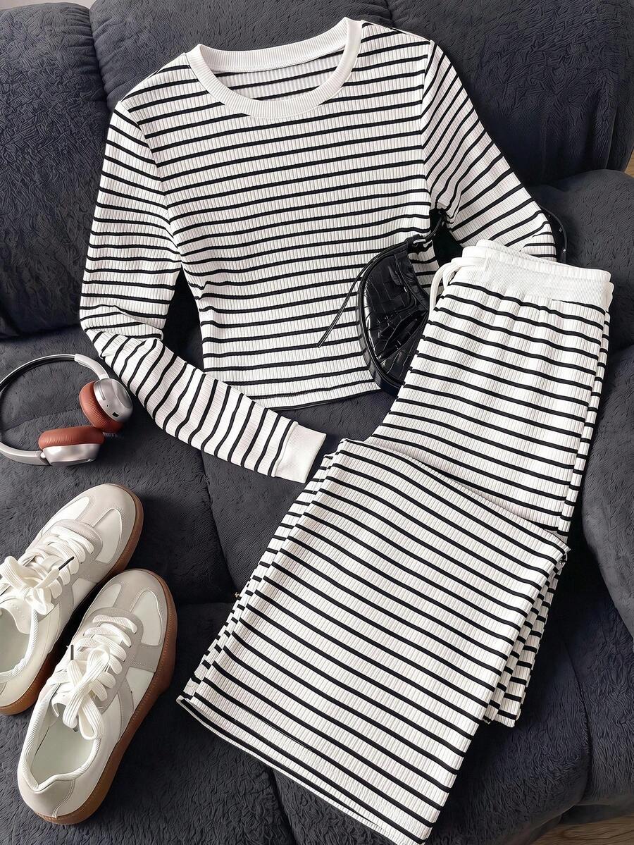 SHEIN 青少年女孩 T-Shirt 套裝 黑白條紋拼接圓領長袖上衣與長褲 - 黑與白 - 查看 1