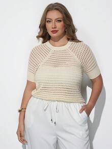 Maija Top Plus Size de Manga Curta em Tricô Vazado, Cor Sólida, Casual de Verão, Macia, com Modelagem Curvilínea, Formal, para Negócios, Férias, Festa, Cerimônia, Casamento Moderno e Festival, Branca - Bege - Visão 7