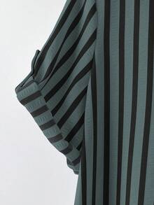SHEIN Tall CURVE 大尺碼女款法式休閒夏季短袖V領長版洋裝 - 彩色 - 查看 3