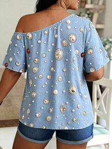 Weeklong Blusa de talla grande con estampado de strass azul, hombro asimétrico y manga corta para primavera, verano y vacaciones - Multicolor - Ver 2