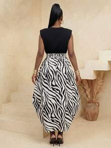 BamGlimmer Plus Size Women's Asymmetrical Striped Pleated Skirt, Suitable For Travel, Vacation, Daily Wear, Back To School, Party Wedding Guest, Summer Elegant - Black and White - View 3
