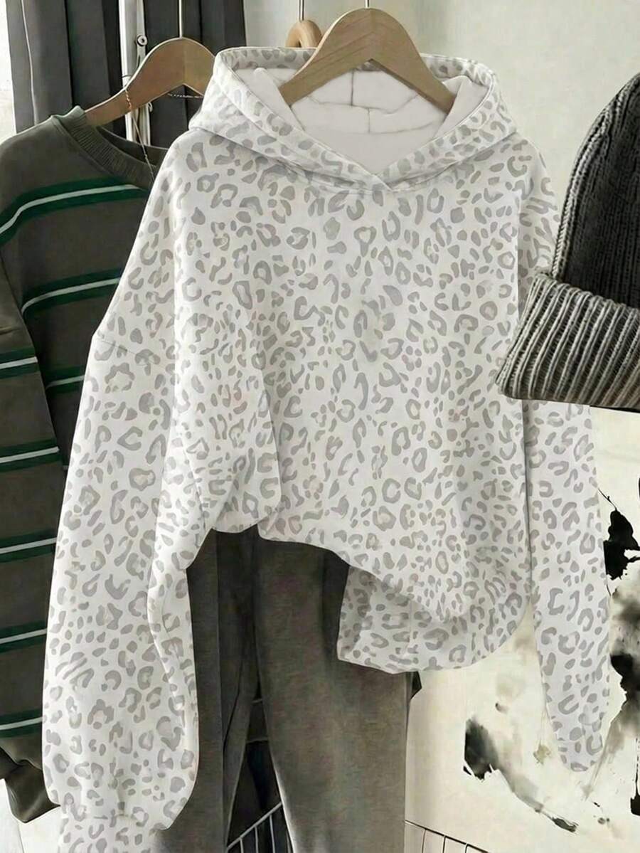 SHEIN 學院風復古白色豹紋,青少年女孩休閒極簡寬鬆圓領舒適長袖衛衣,適合秋冬/春夏,適用於日常通勤、出遊、聚會、聖誕節、新年、感恩節、派對、婚禮、海灘、畢業典禮、時尚、優雅、休閒、約會、亮眼、情人節、度假、Y2K等場合 - 彩色 - 查看 1