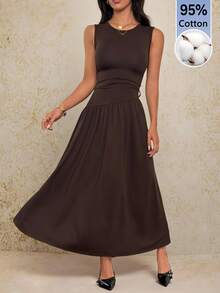 SHEIN PETITE Vestido casual diario para mujer de estilo minimalista, unicolor, sin mangas, con cintura plisada y bajo acampanado, vestido marrón chocolate de verano para cumpleaños, vestido largo marrón, vestido elegante marrón, vestido marrón para invitada de boda, vestido marrón, vestido de noche marrón, vestido marrón para mujer - Marrón - Ver 6