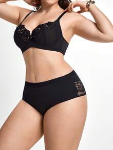Slumbrini Plus Size Charm Series Contrast Lace Triangle Panties (1pc) - Black - View 7