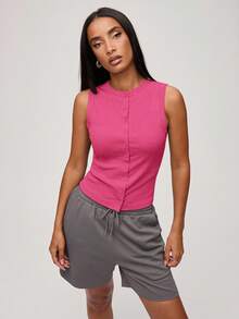 SHEIN BASICS 休閒素色針織圓領無袖修身開襟女款背心 - 玫紅色 - 查看 8