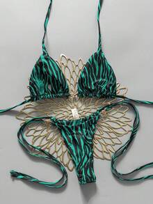 SHEIN Swim 2件組春夏海灘派對度假動物印花隨機圖案綠色不對稱掛脖三角杯比基尼上衣丁字褲性感 - 彩色 - 查看 2