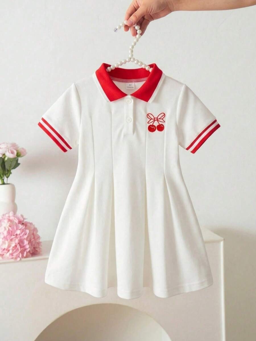 SHEIN Vestido plisado para niñas de verano versátil y lindo con cuello acanalado, puños acanalados y patrón bordado en rosa de estilo minimalista - Blanco - Ver 1