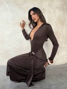 Aloruh Dark Brown Autumn/Winter Sexy Mature Elegant Deep V-Neck Party Dinner Night Bar Dress With Metallic Decor And Ribbon Accents Fitted Dress For Women - Brown - View 6