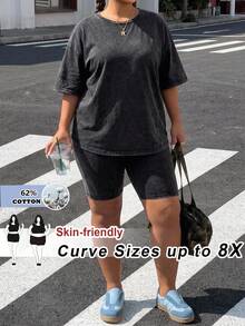 SHEIN CURVE+ 2件組休閒柔軟極簡深綠色圖案大尺碼女款短袖T恤與短褲套裝，適合夏季戶外居家健身穿著 - 黑色 - 查看 8