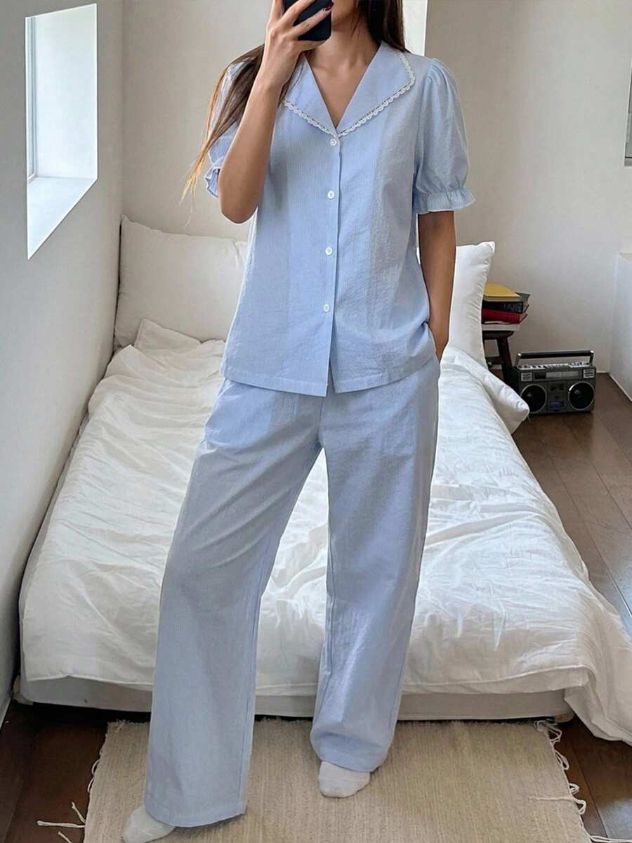 DAZY 2件組蕾絲拼接無袖背心與寬鬆短款睡褲套裝,夏季女款睡衣套裝 - 藍白色 - 查看 1