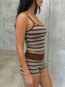SHEIN EZwear 女士条纹吊带背心和短裤休闲两件套 - 彩色 - 查看 6
