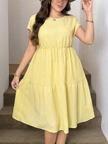 SHEIN LUNE Plus Size French Style Solid Color Round Neck Pleated Dress For Vacation And Daily Wear - Yellow - View 2