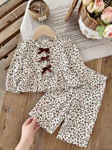 SHEIN Vintaside Kids 女嬰幼兒新生兒 0-3 歲秋冬款百搭日常休閒碎花長袖上衣 + 長褲套裝 - 彩色 - 查看 7