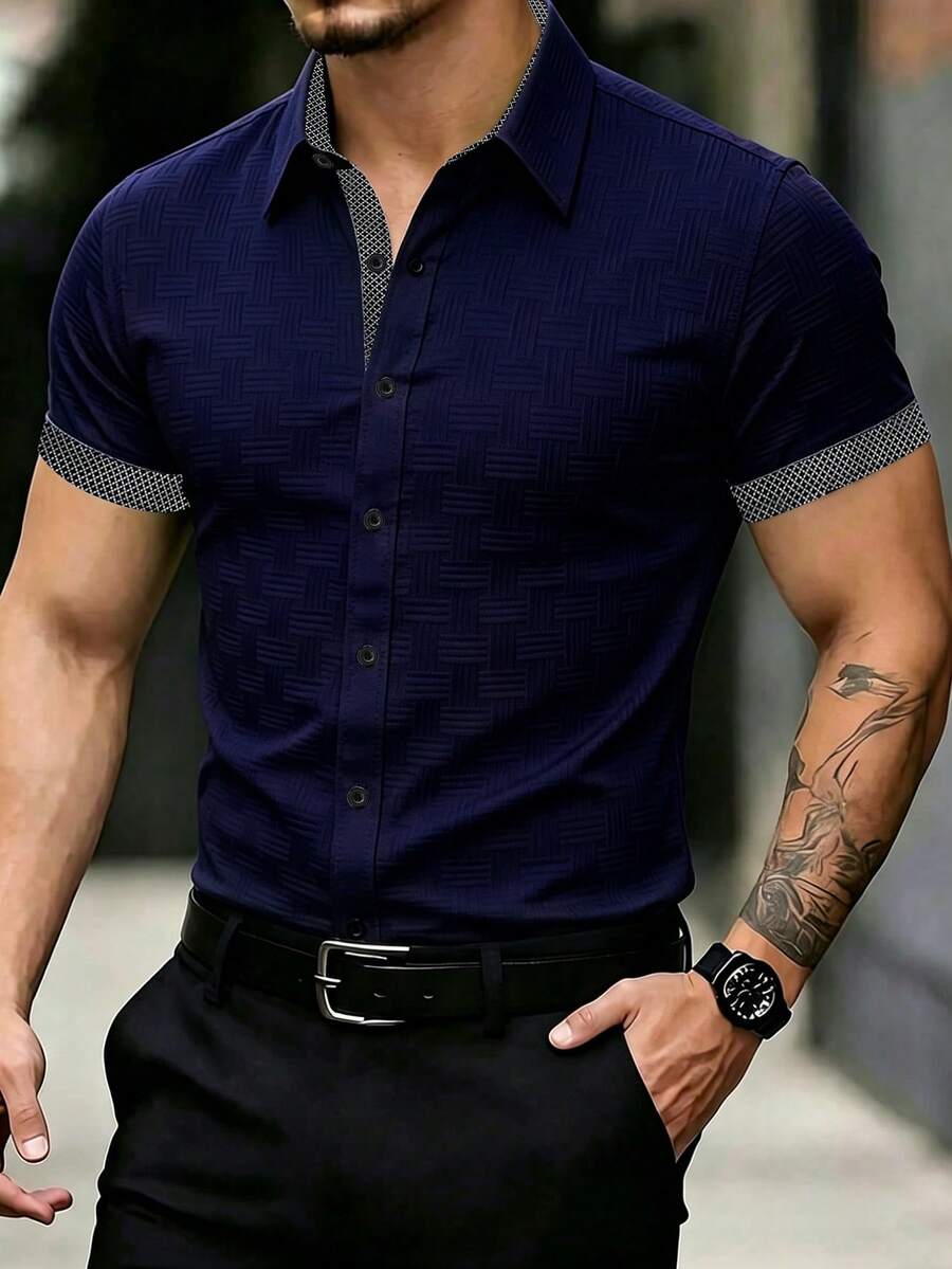 Manfinity Mode 男士夏季休閒日常通勤拼接格紋印花短袖襯衫,正式款 - 藏蓝色 - 查看 1