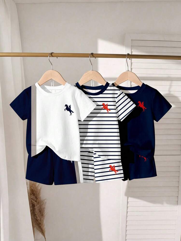 嬰兒與幼兒 6 件套，3 件條紋皇家藍對比色，皇家藍休閒時尚經典騎士印花圓領短袖 T 恤與短褲套裝，返校季 - 彩色 - 查看 3