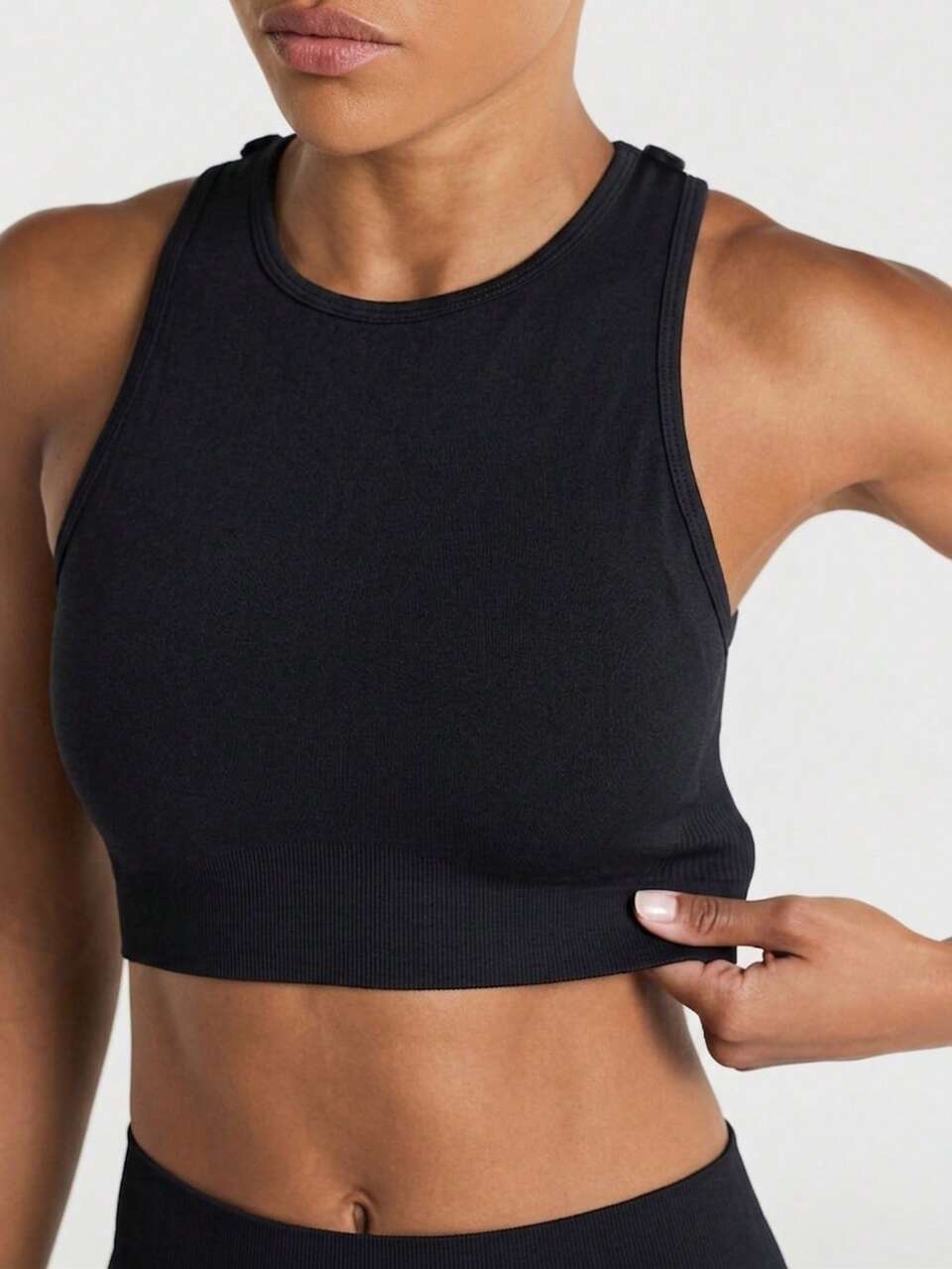 11SKNDS Sports Bra With Racerback Design Adjustable Straps Cross Back Cutout Detail High Impact Seamless Supportive Bra With Sweat-Wicking, Stretchy, Breathable, Buttery-Soft & Removable Cups, For Gym Workout Fitness Pilates Studio, Running, Training & Hy-Rox
