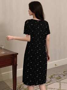 DAZY Camisón para mujer de largo medio con estampado de lazos en toda la prenda, bloques de color y patchwork de encaje, primavera/verano - Negro - Ver 2