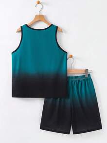 SHEIN 2件/組兒童/青少年男孩休閒寬鬆運動字母漸層圖案綠色圓領背心與短褲套裝，適合通勤、上學、日常休閒穿著、運動、春季/夏季、世界盃 - 綠色 - 查看 4