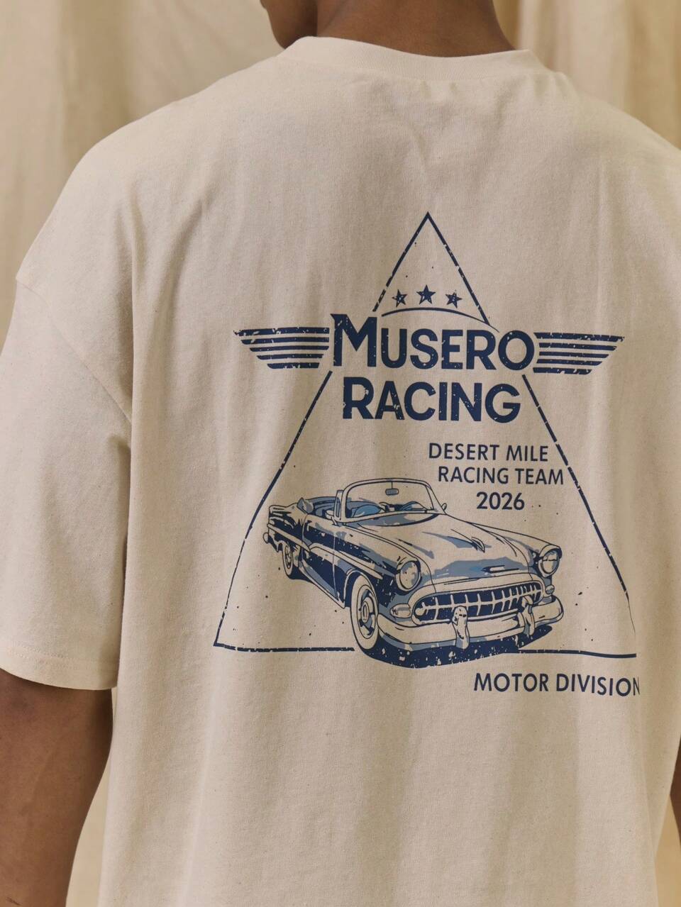 오버사이즈 그래픽 "MUSERO RACING" 크루넥 티셔츠 봄여름 필수품