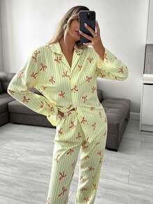 SHEIN Conjunto de pijama de 2 piezas con botones delanteros y estampado a rayas y de patrón para mujer talla alta - Verde - Ver 1