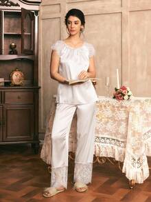 Côtesoire French Romantic Elegant Sexy Back Tie Bow Charm Lace Patchwork Satin Women's Pajama Set - White - View 5