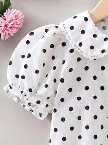 SHEIN Elladie kids 女童彼得潘領蕾絲公主袖波點短袖鈕扣襯衫，棉混紡面料新款時尚上衣，度假旅行必備，適合日常、休閒與派對時尚穿搭 - 白色 - 查看 3