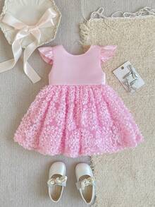 SHEIN Glamorique Kids Vestido de princesa para bebé niña con mangas de mariposa, lazo desmontable en la espalda, corpiño de satén brillante, falda con bordado floral 3D, adecuado para la fiesta del primer cumpleaños del bebé, vestido de niña de flores, fiesta de cumpleaños de bebé niña, fotos familiares, vacaciones diarias, graduación, vestido corto de verano - Rosa - Ver 4