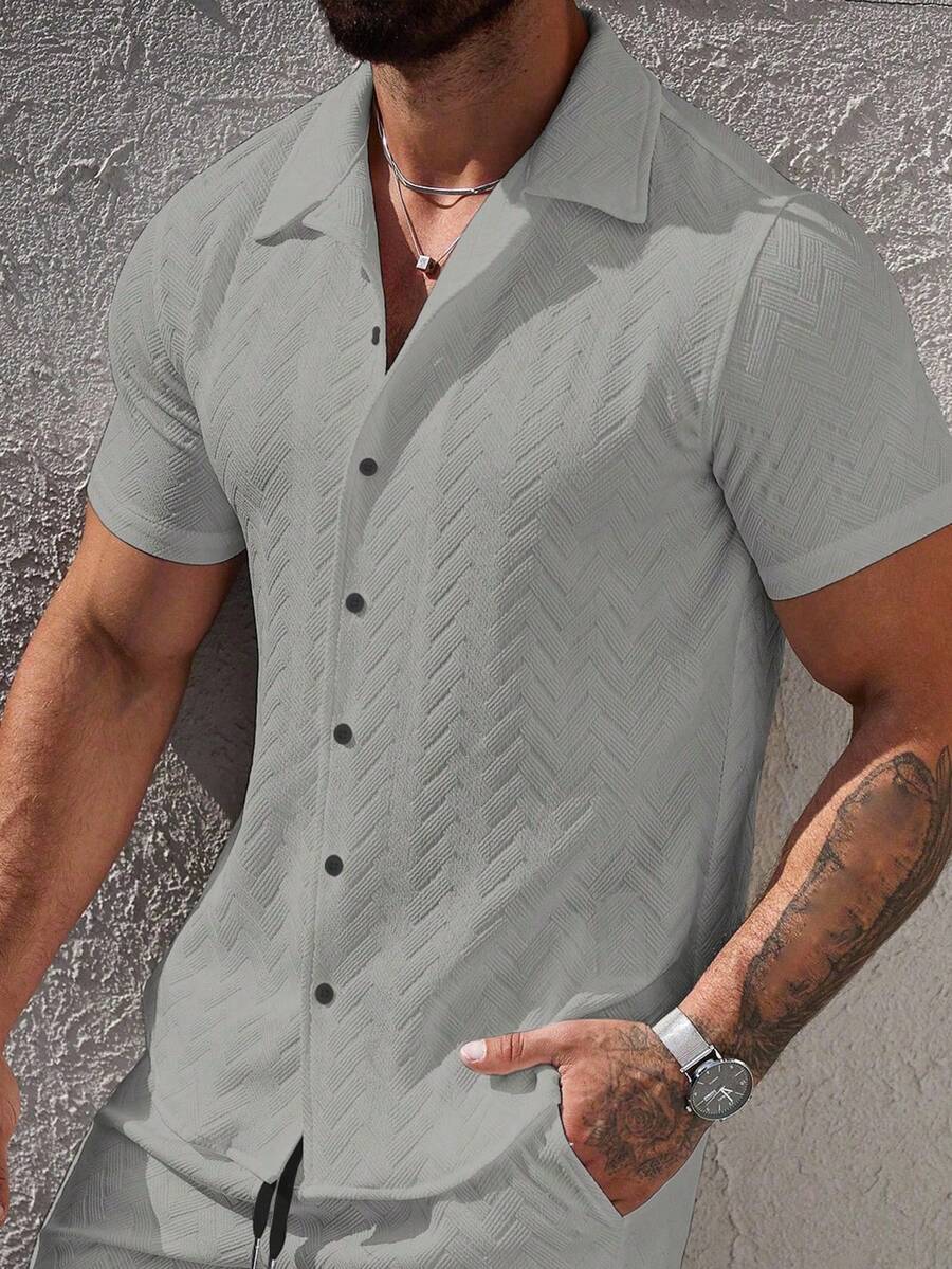 Manfinity Homme 男士夏季休閒純色短袖襯衫 - 灰色 - 查看 1