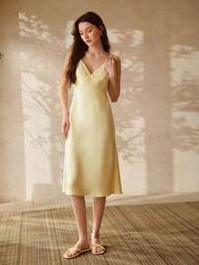 MOTF PREMIUM WOMEN'S CONTRAST LACE CAMISOLE SLEEP DRESS - Yellow - View 2