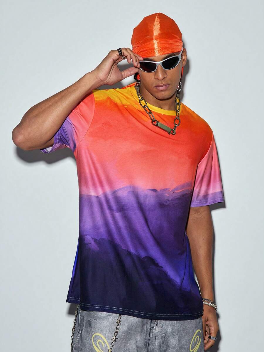 Modcrash Camiseta de manga corta de cuello redondo con estampado digital degradado de moda casual para hombres, camiseta deportiva, ajuste regular, tela elástica de punto, verano - Multicolor - Ver 1