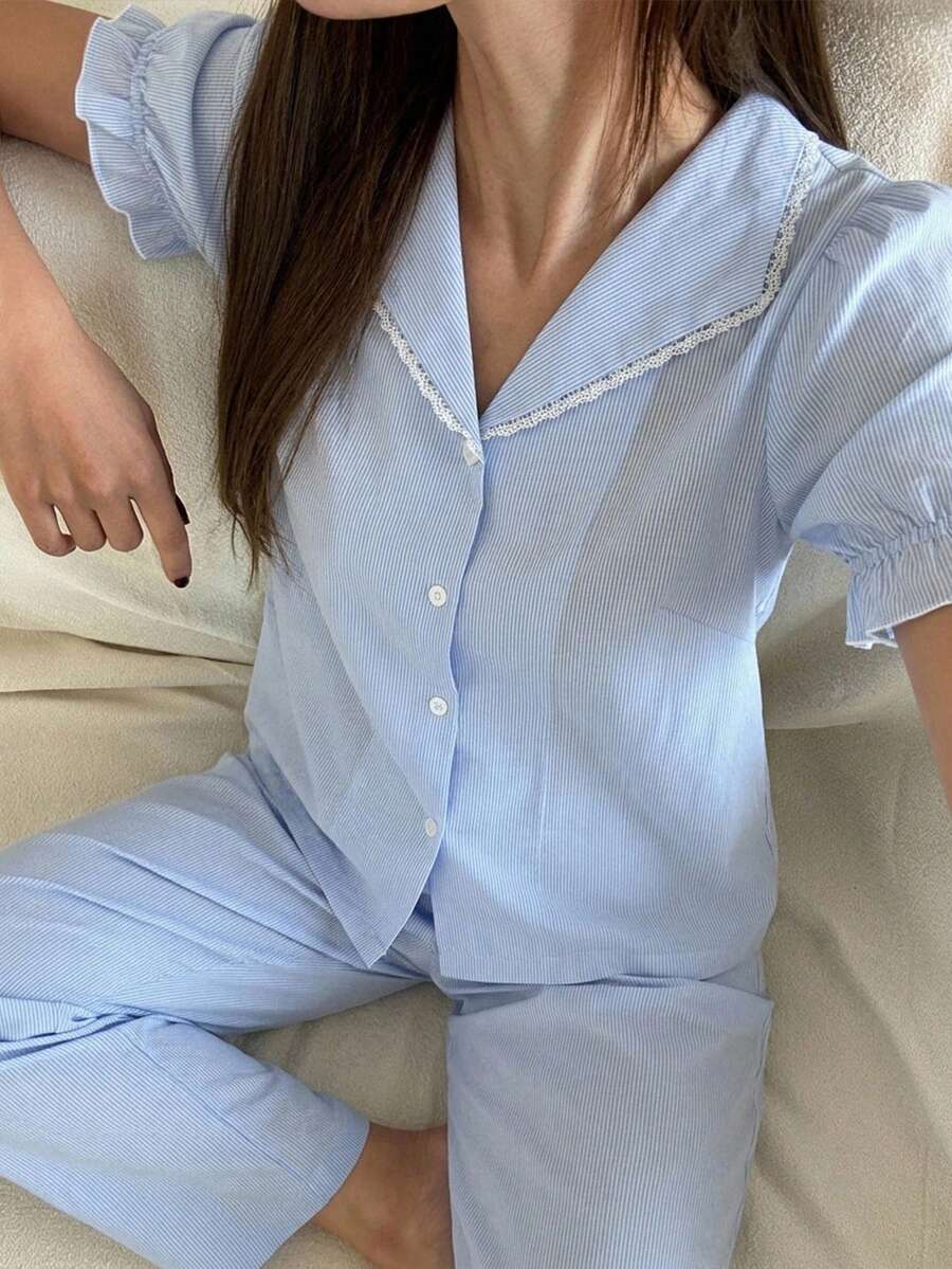 DAZY 2件組蕾絲拼接無袖背心與寬鬆短款睡褲套裝,夏季女款睡衣套裝 - 藍白色 - 查看 1