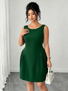 Elenzga Plus Size Elegant Waist-Cinched Sleeveless Dress - Dark Green - View 3