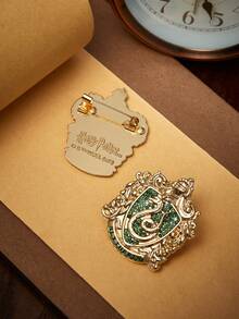 HARRY POTTER X SHEIN 水鑽鋅合金別針，霍格華茲包包胸針，適合作為禮物、收藏品、紀念品 - 彩色 - 查看 7