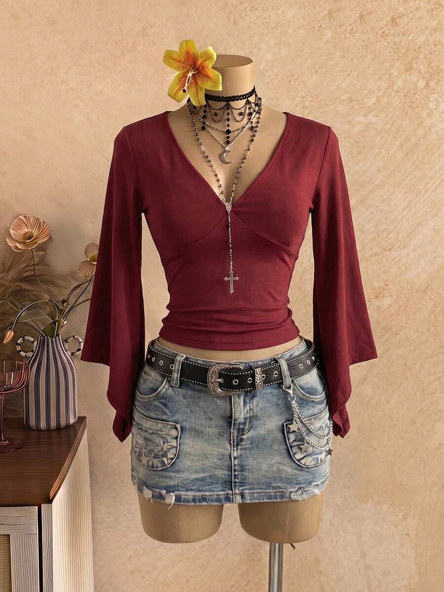 EgrlEra Camiseta ajustada de mujer de unicolor con cuello en V profundo y drapeado sexy de longitud media - Burdeos - Ver 1