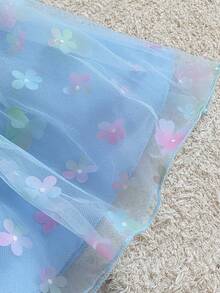 SHEIN Glamorique Kids 嬰兒女童無袖公主洋裝，柔軟藍色薄紗搭配彩色3D花朵刺繡，背部可拆卸大蝴蝶結，適合寶寶週歲生日派對、生日慶祝、婚禮花童、家庭聚會、正式場合、日常出遊、拍照、度假、畢業舞會 - 藍色 - 查看 5