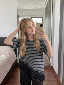 SHEIN 1件青少年女孩休閒時尚度假風圓領條紋蕾絲不對稱下擺短袖T恤上衣，適合日常通勤、購物、度假與旅行 - 黑色 - 查看 5
