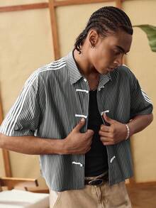 EASEVO Camisa de manga corta con botones delanteros y patrón de rayas de colores contrastantes para hombres de talla grande - Blanco y Negro - Ver 3