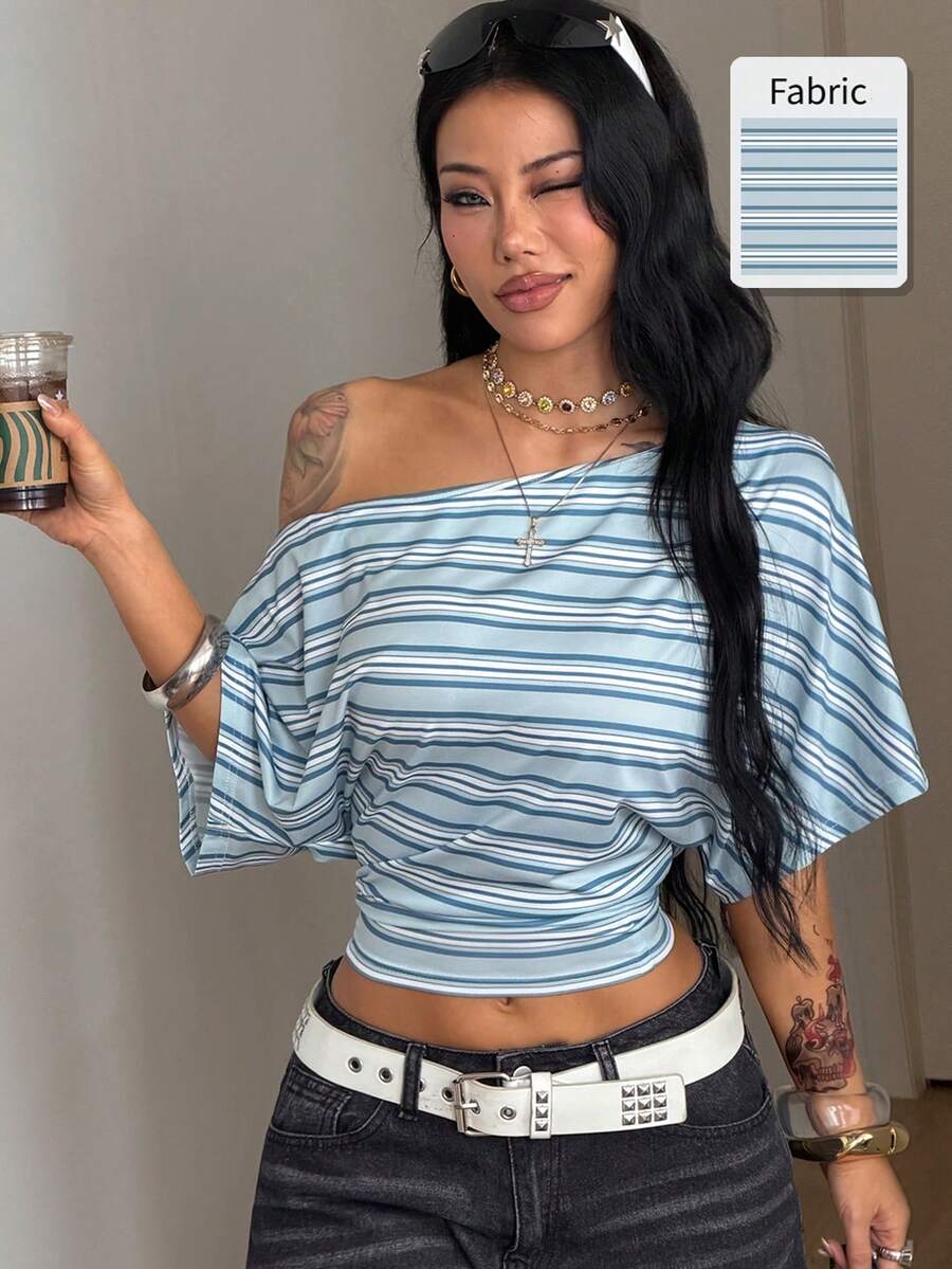 Coolane 女款四季通用演唱會穿搭 銳舞派對 Y2K 基本日常穿搭必備 露肩收腰 T-shirt