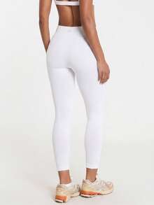 11SKNDS Leggings de punto acanalado sin costuras de cintura alta con ajuste de compresión que realza la figura para yoga, correr y ropa deportiva, largo 7/8 - Blanco - Ver 3