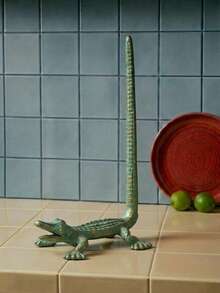 Cirelle 1Pc Animal-Shaped Iron Paper Towel Holder, Vintage Cast Iron Dog/Crocodile Roll Stand, Rust-Resistant Sturdy Kitchen Counter Organizer, Farmhouse Decor Accessory For Dining Room, Living Room & Home, Multiple Styles Available - multicolor - View 10