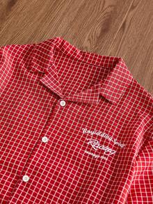 SWAVVY Camisa 2 en 1 para hombre con cuadros, patchwork y bordado de letras - Rojo - Ver 4