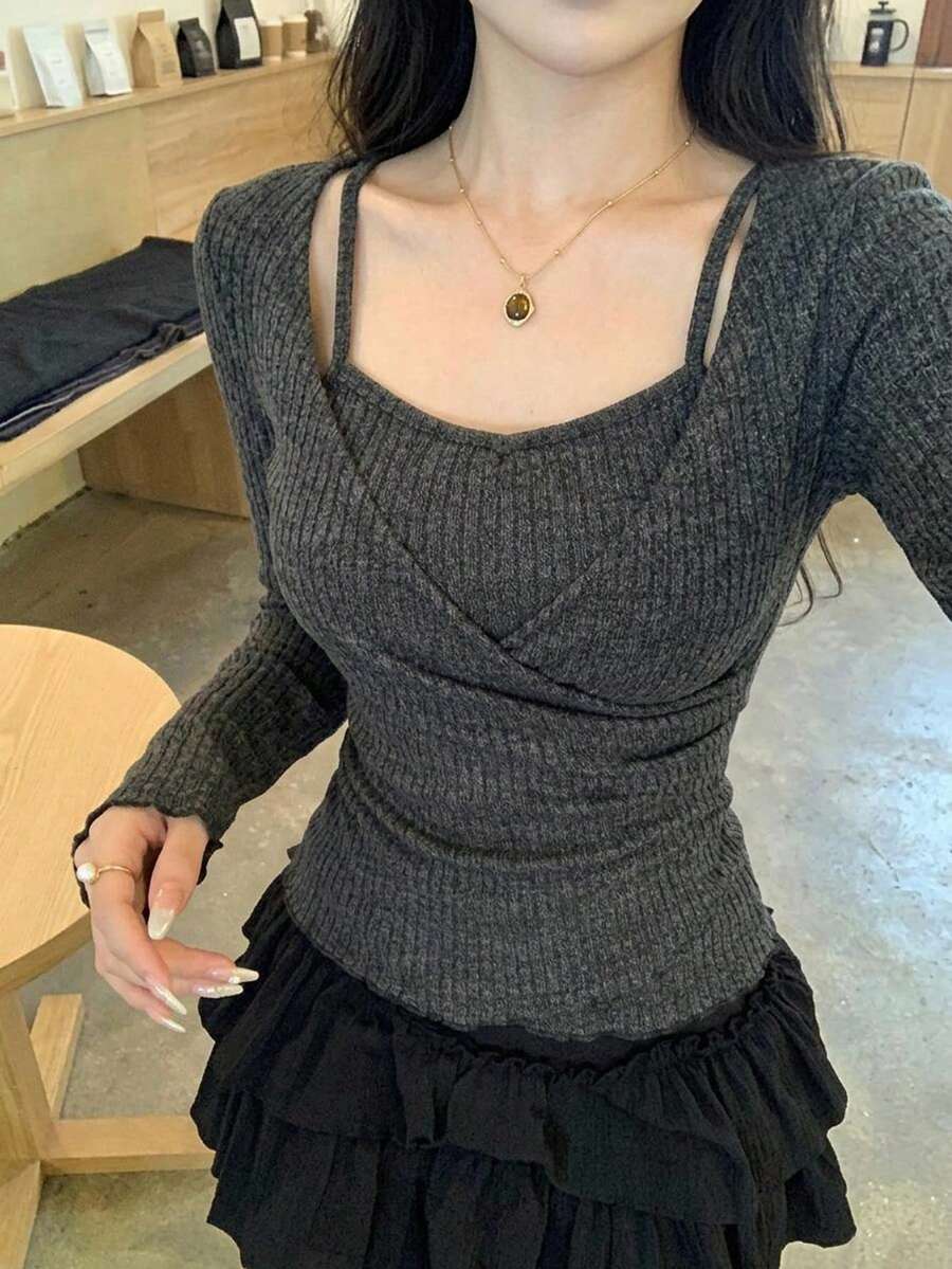 DAZY 女款秋季 2 合 1 灰色拼接露肩交叉式裹身長袖 T 恤,適合婚禮、日常、約會與休閒穿著 Y2K 風格 - 黑色 - 查看 1