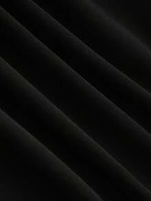 GlowEve 法式甜酷不對稱單肩黑白對比花卉荷葉邊裙擺洋裝 - 黑色 - 查看 3