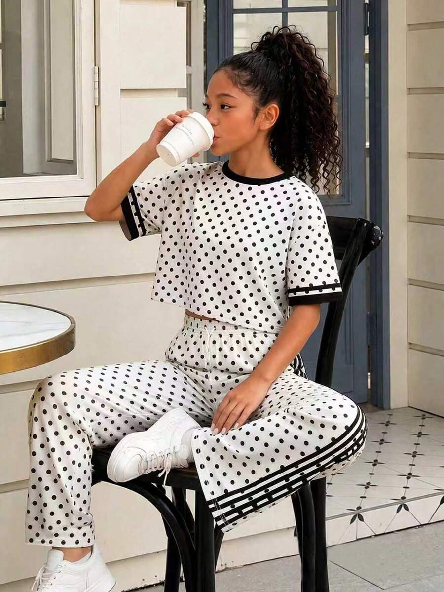 SHEIN 青少年女孩 T-Shirt 與長褲 2 件套,寬鬆休閒極簡針織開學穿搭,復古圓點女孩套裝,白色上衣寬腿褲 - 彩色 - 查看 1