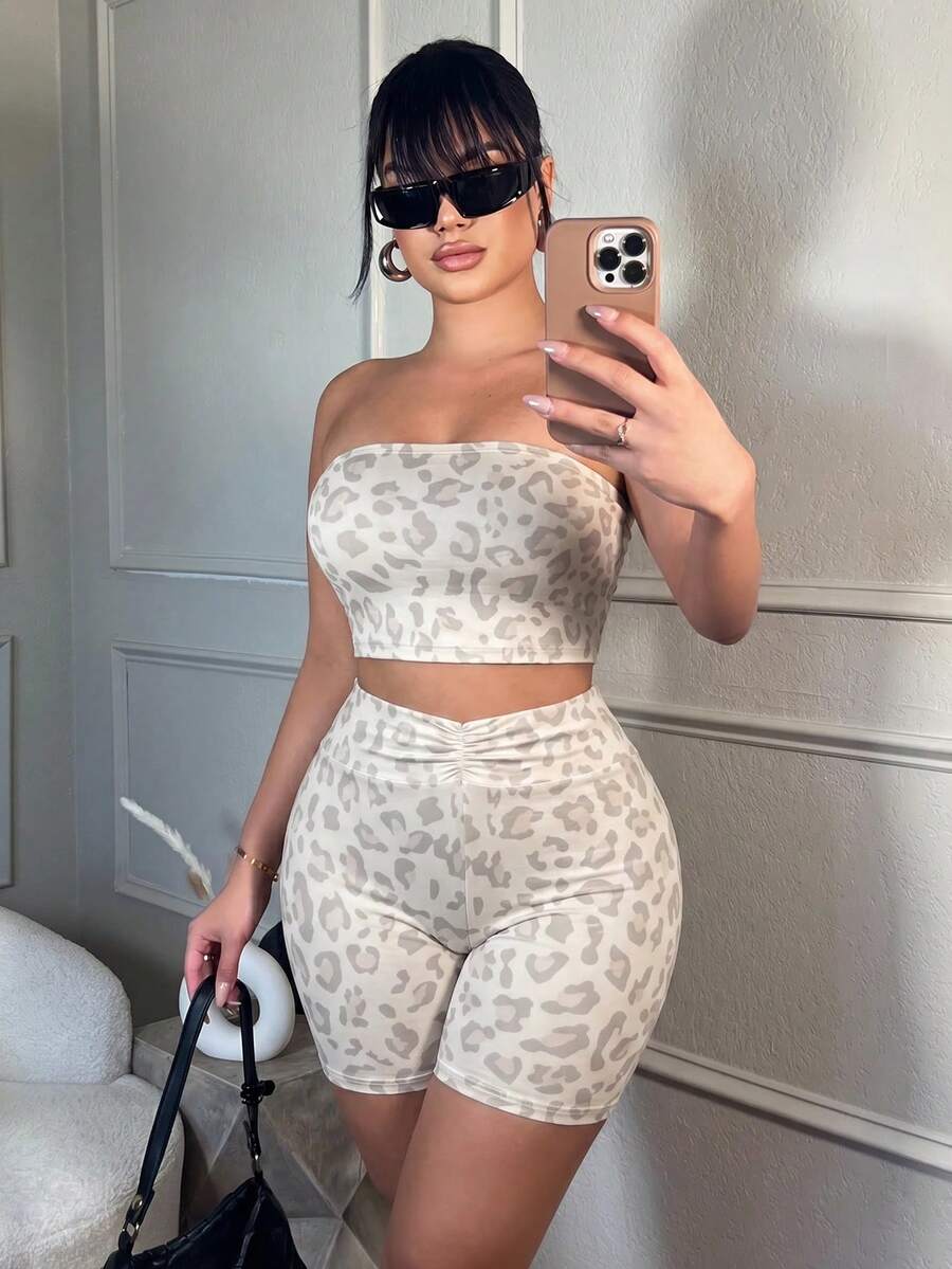 SHEIN SXY 大尺碼夏季休閒豹紋抹胸上衣與短褲兩件套
