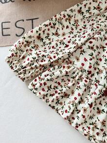 SHEIN Vintaside Kids 女嬰幼兒新生兒 0-3 歲秋冬款百搭日常休閒碎花長袖上衣 + 長褲套裝 - 彩色 - 查看 8
