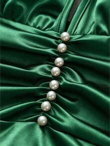 SHEIN LUNE New Sexy V-Neck Cross Neckline Tie Sleeveless Shiny Fabric Elegant Commute Wear Young Versatile Daily Slim Fit Women's Mini Dress, Satin, Dark Green - Dark Green - View 5