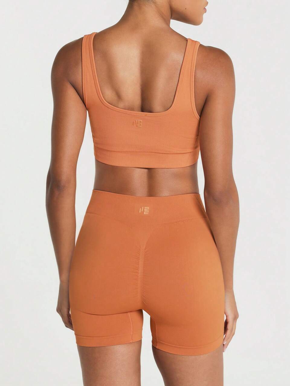 11SKNDS Seamless Ribbed Sports Bra With Scoop Neck, Wide Straps, And Cropped Fit Low-Impact Gym Yoga Workout Bra With Sweat-Wicking, Stretchy, Breathable, Buttery-Soft & Removable Cups, For Fitness Pilates Studio Summer, Running, Training & Hy-Rox
